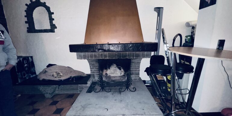 offener Kamin im Hobbyraum