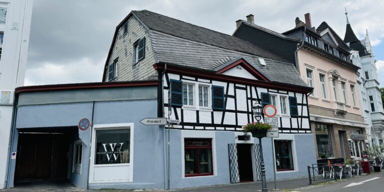 Straßenansicht