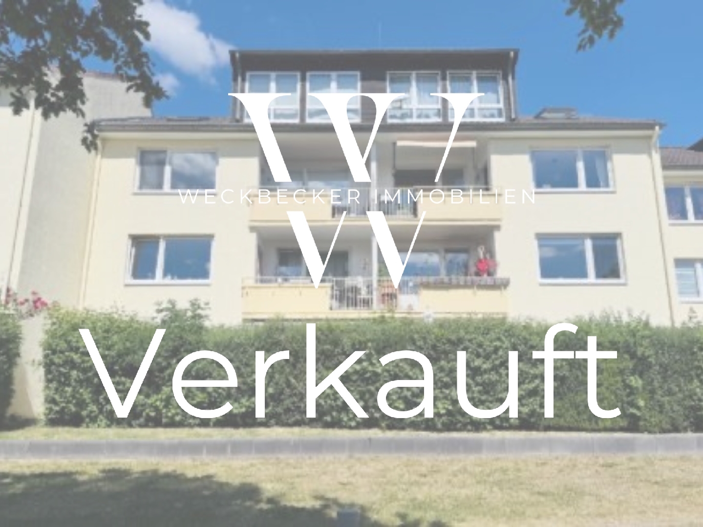 Wohntraum in Bonn-Endenich: Freiwerdende, lichtdurchflutete DG-Eigentumswohnung mit Stellplatz!