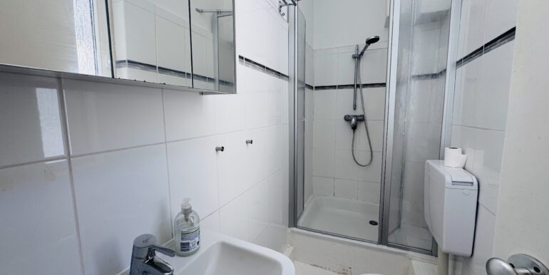 Bad Wohnung 1. und 2. OG