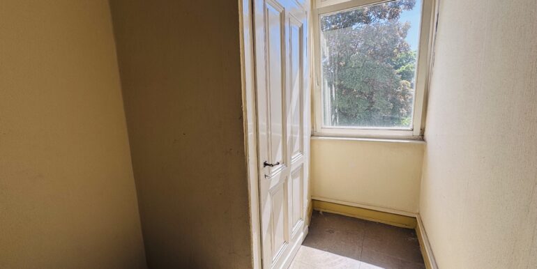 Treppenhaus mit Abstellkammern