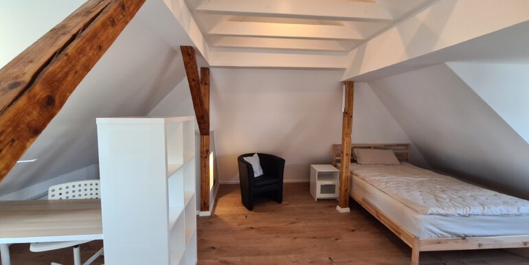 Schlafzimme rmit Arbeitsbereich