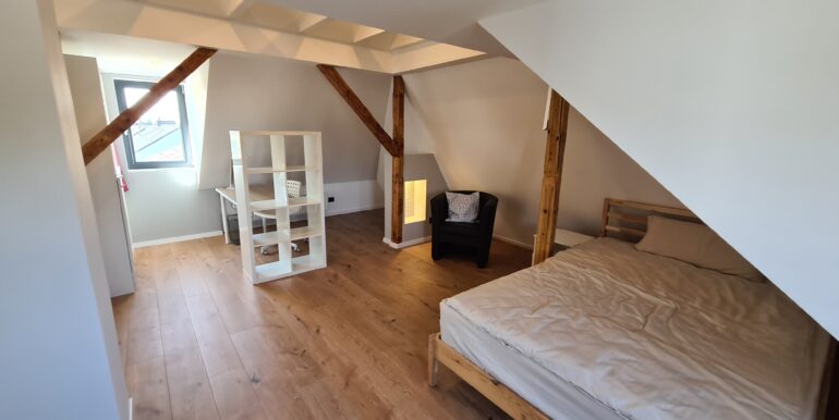 Schlafzimme rmit Arbeitsbereich