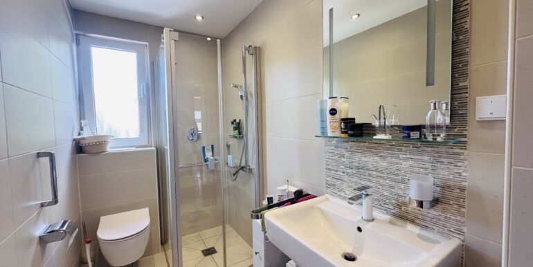 Badezimmer 1. OG