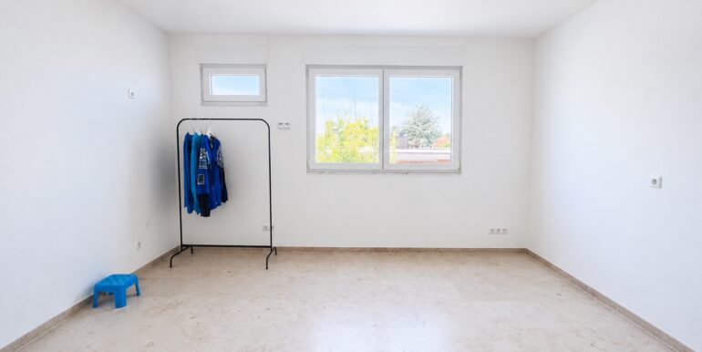 Zimmer 1 OG