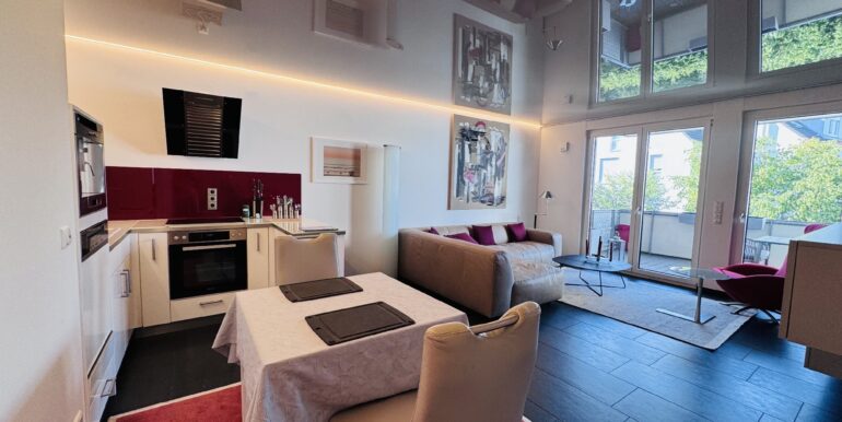 Wohnzimmer und Küche