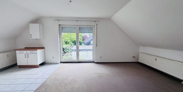 Wohnzimmer und Küche OG